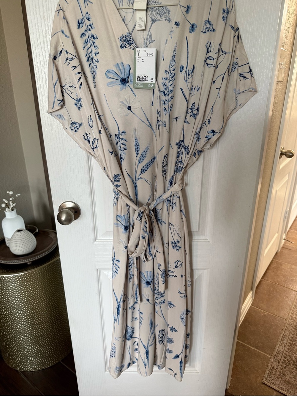 Floral Print Beige and blue dress in Size S NWT